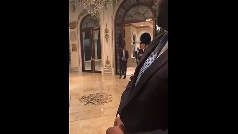 Vivek spotted with President Trump again!