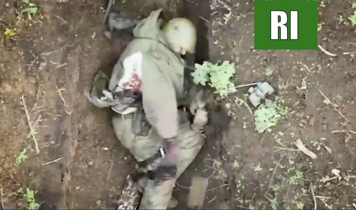 WOW! Russia soldier catches 2 grenades dropped on him from a drone