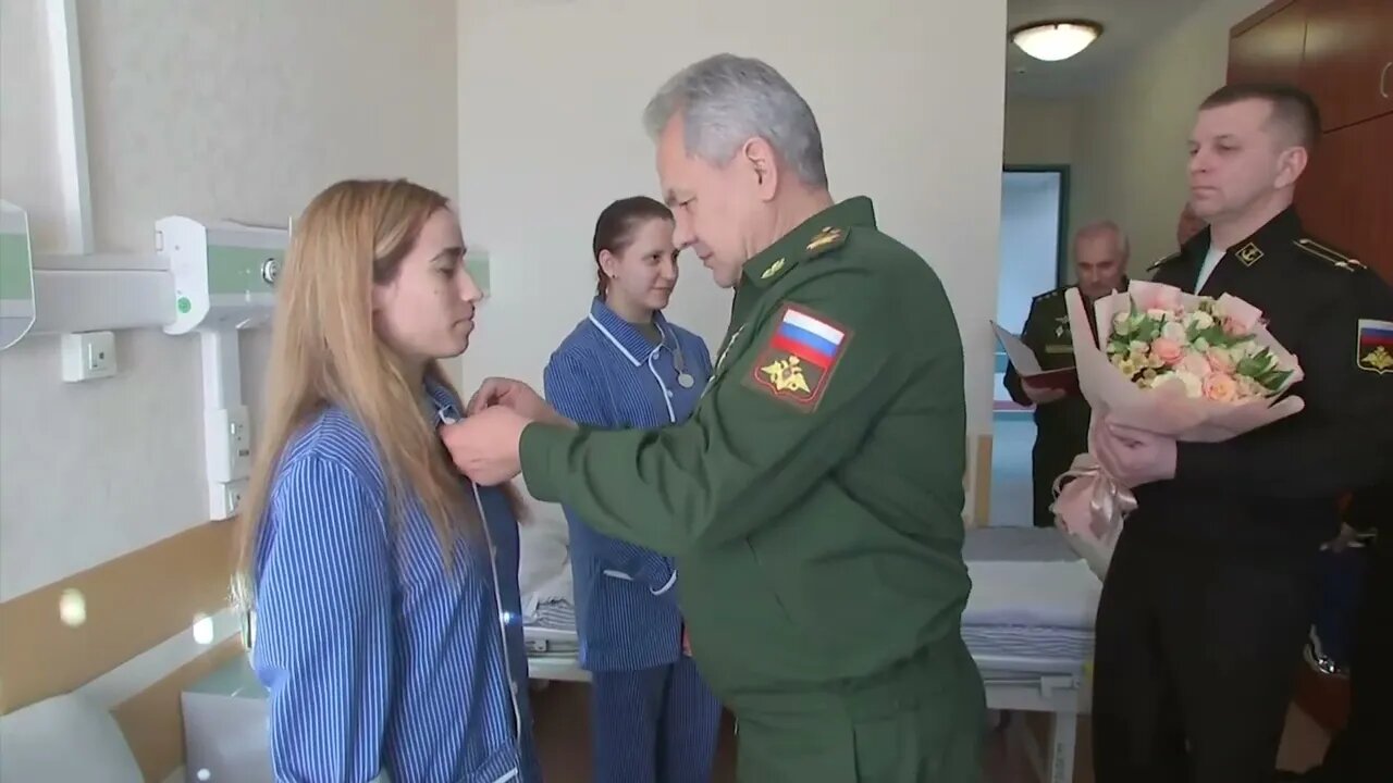 Russia's Minister Of Defence Presents Two Battle Injured Female Troops With Medals (For Courage)