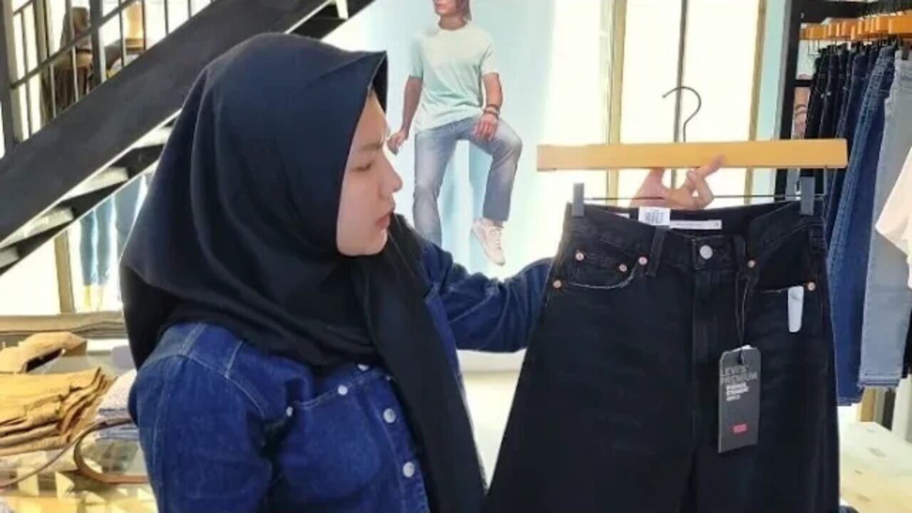 Original Levis Store Enggal Hadirkan Busana Kualitas Terbaik Untuk Pria dan Wanita