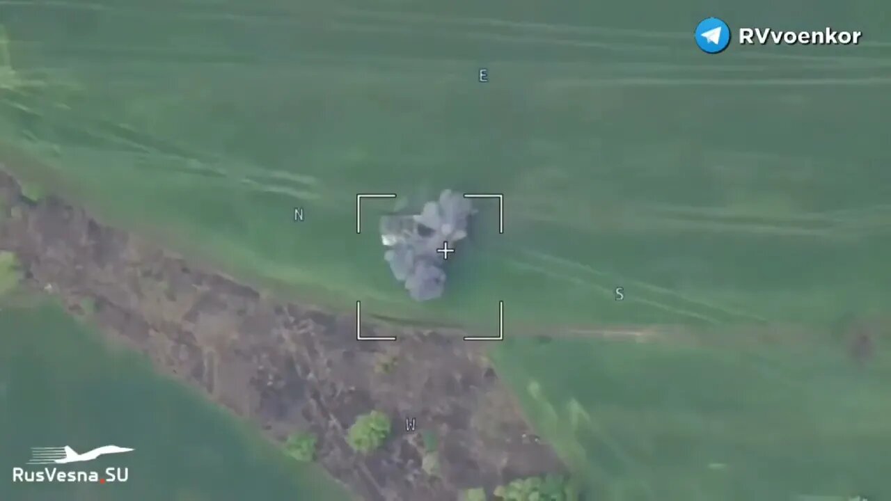 Russian Artillery 152mm 2S5 Giatsint-S Destroys Ukrainian Tank