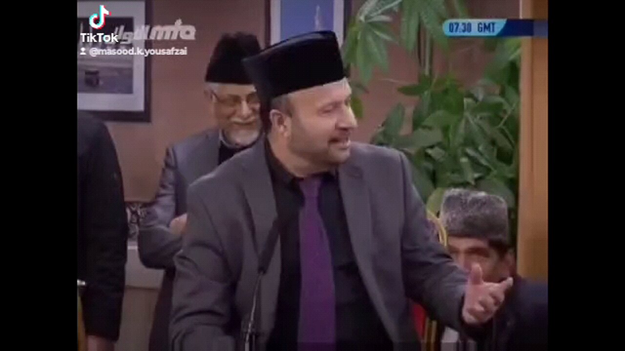 TV wich changa lagda aye #urducomedy #urdupoetry