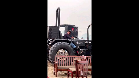 Mustang Tractor Amazung Stunt😱