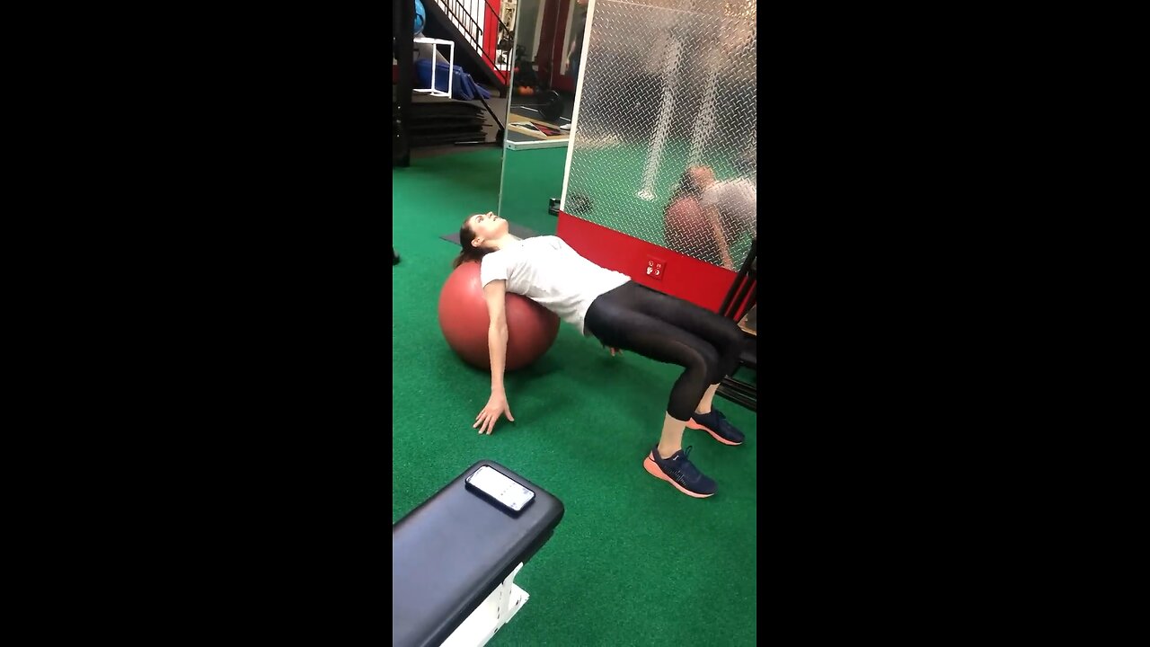 Check out this Hollywood actress workout how beautiful she is
