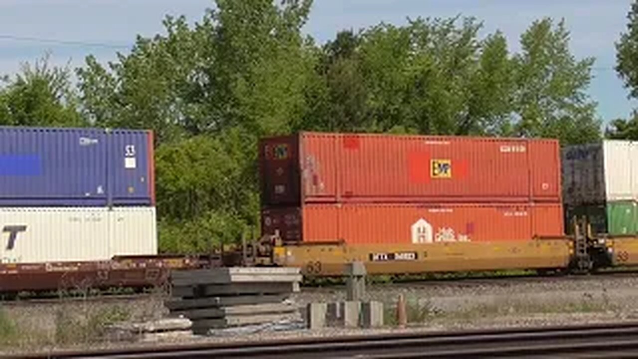 Norfolk Southern Intermodal Train from Berea, Ohio May 27, 2023