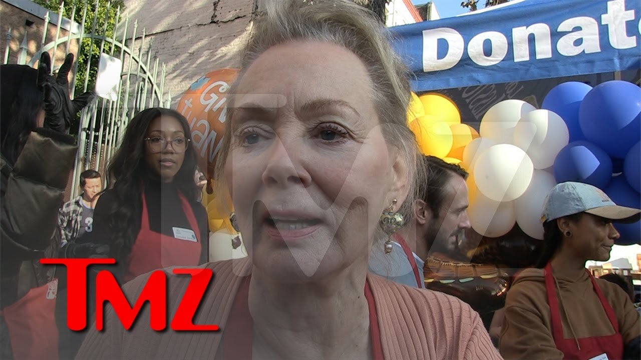 'Hacks' Star Jean Smart Says Families Shouldn't Talk Politics At Thanksgiving | TMZ