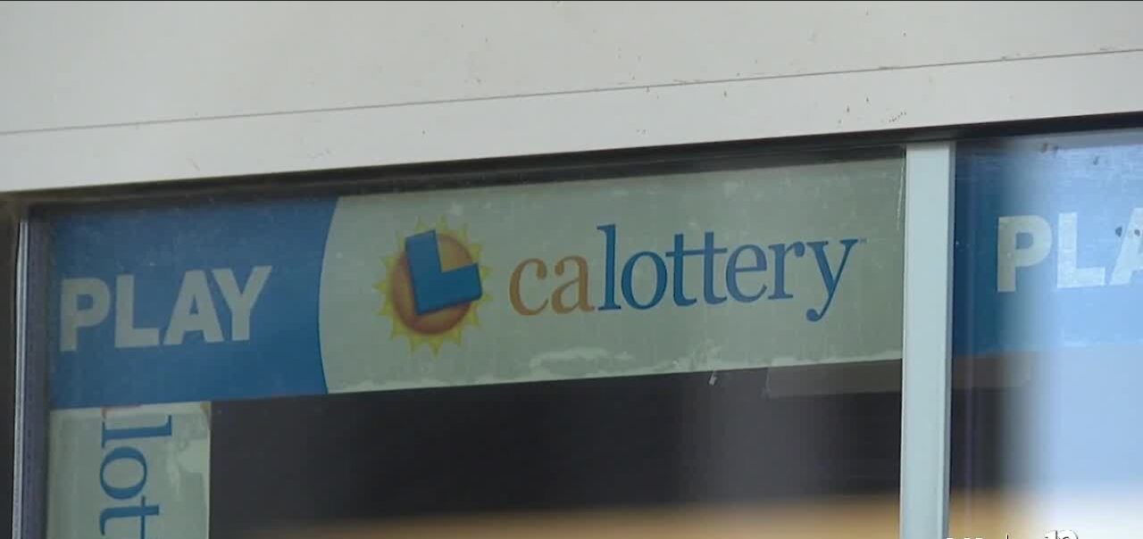 Las Vegas locals gather for 5th largest jackpot in Powerball history