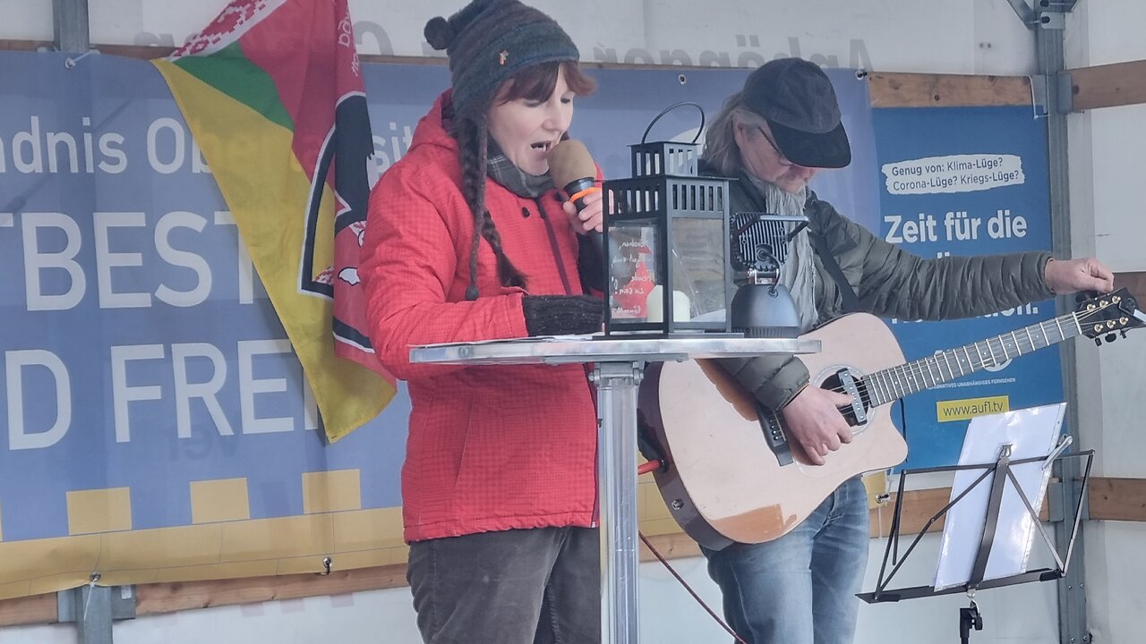 Eröffnung, Andacht, Gesang We Shall Overcome - BAUTZEN, Kornmarkt, 27 03 2023 - 112. MAHNWACHE