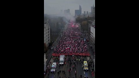 RadioGenoa | Over 250,000 Polish patriots march in Warsaw on Independence Day.