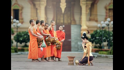 Should You Pray To God? Sadhguru’s Eye-opening Answer