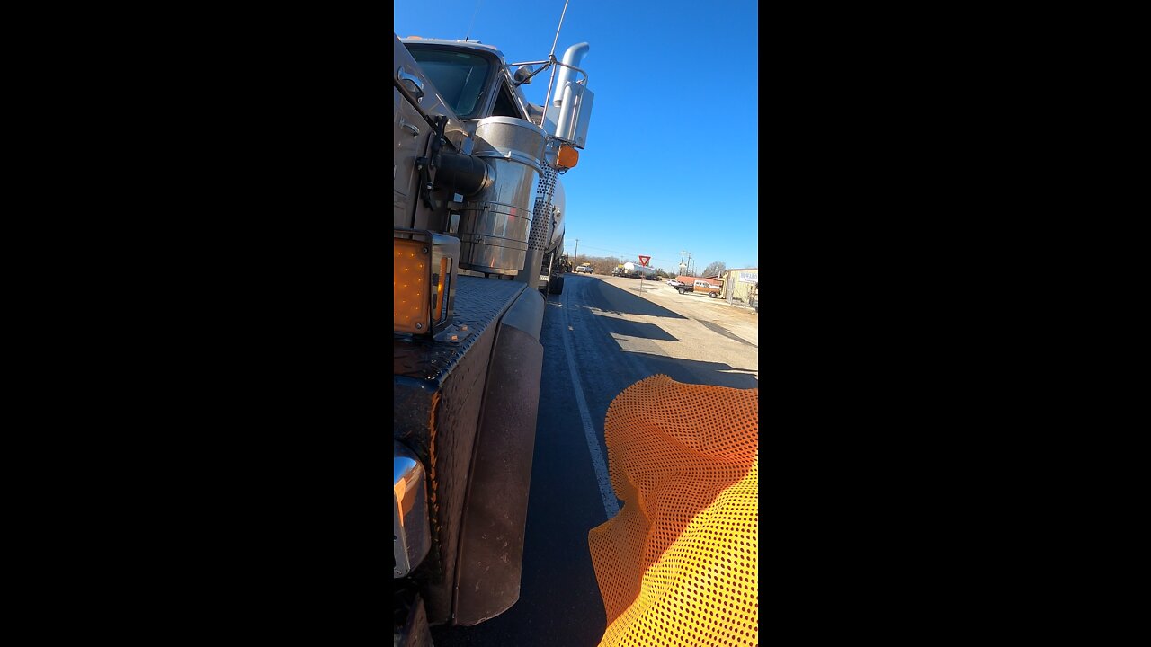 Heavy Haul Trucks Rolling thru Texas