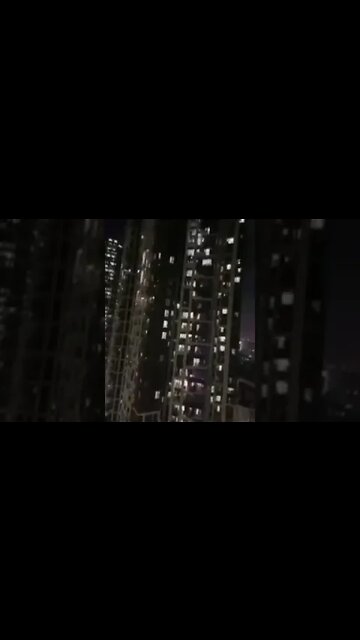 Thousands of screaming people locked in their apartments due to Covid restrictions Shenzhen, #China