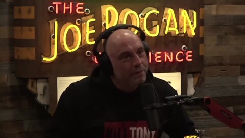 Joe Rogan's LIVE Reaction To Elon Musk Buying Twitter Is Amazing..!!!