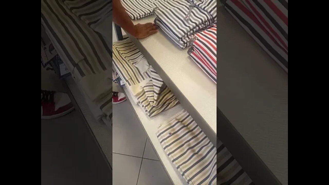 WALLSTREETBETS DAY AT THE MALL DOING REAL DD