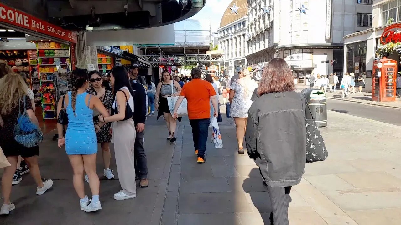 Walking around Piccadilly circus