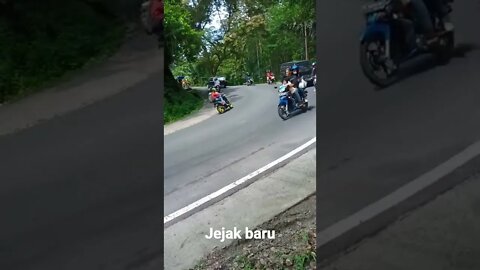 tikungan tajam emplak