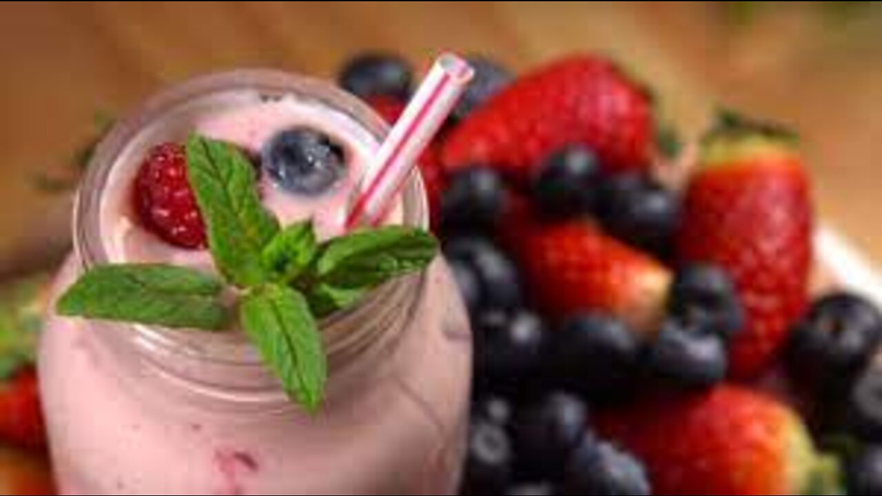 Get in shape simply and fast by drinking smoothie - simple way