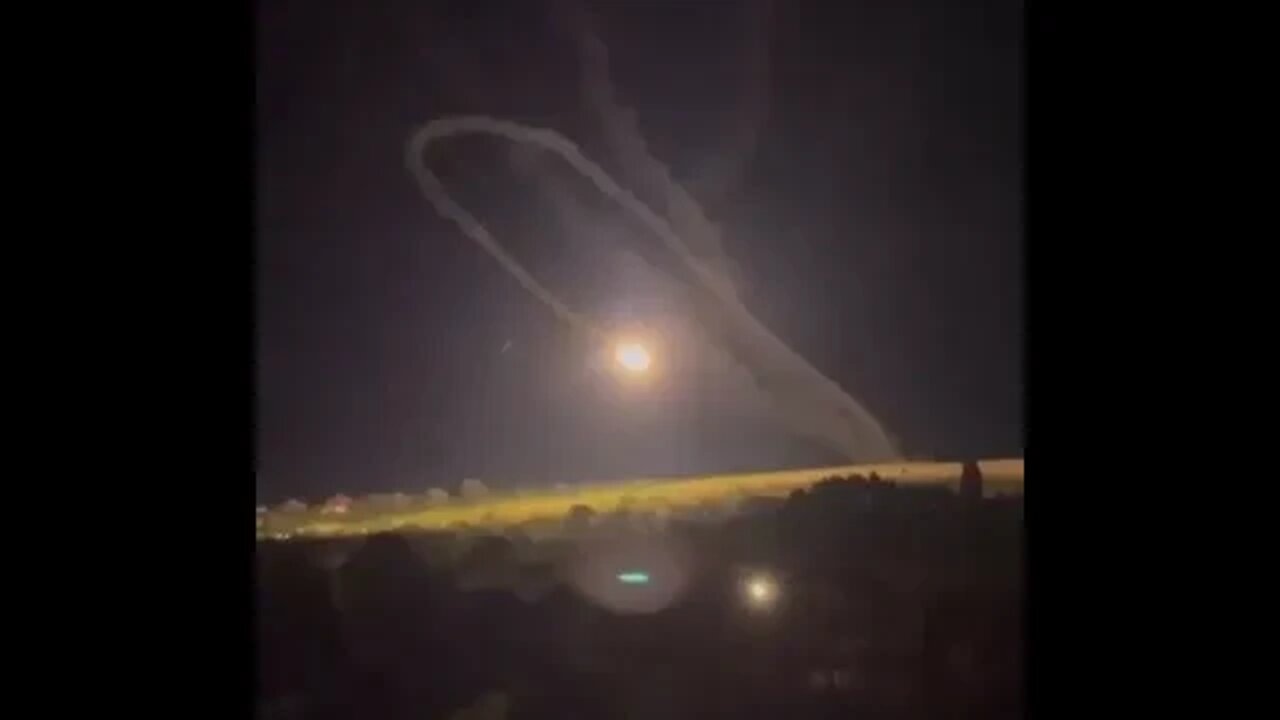 👏 Дуже вдалий пуск зенітної 🚀 ракети півнями з росії по власним позиціям в районі міста Алчевськ.