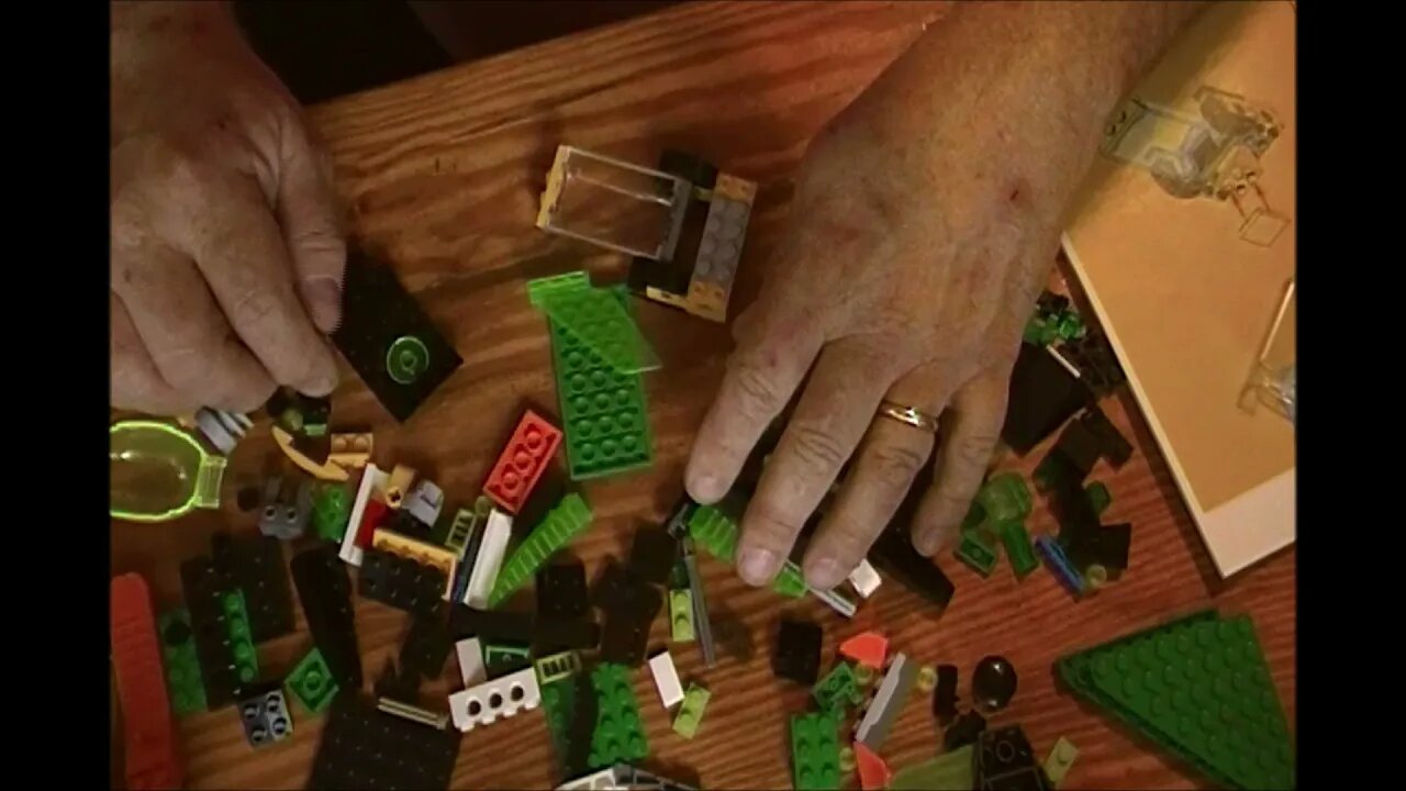 LEGO 6: Green Lantern airship? 76025