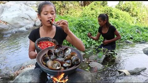 Catch and prepare delicious snails for lunch.