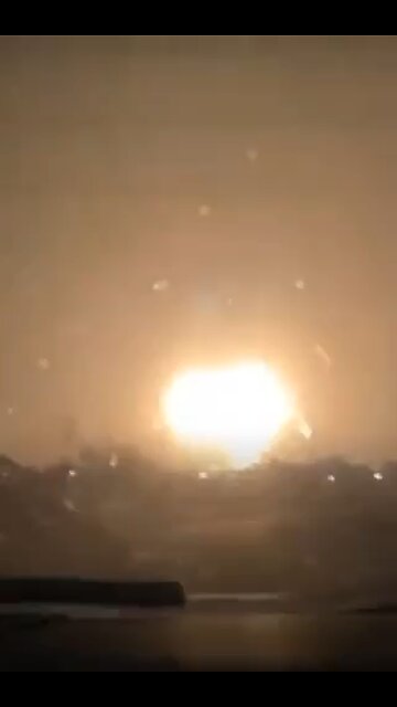 More footage of Dow Chemical plant explosions today in Louisiana, USA