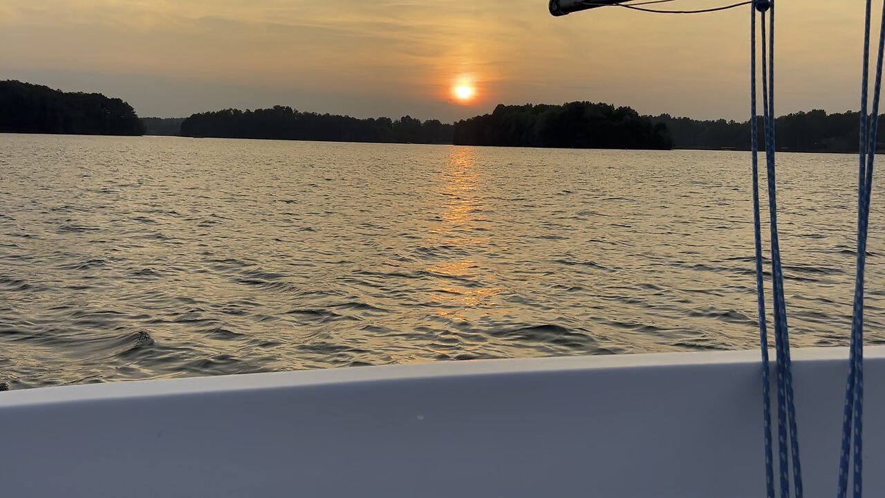 Sailing Lake Keowee SC