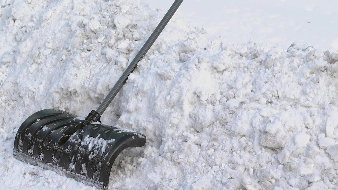 Snowy sidewalks: here's when you might see a new snow plan and how you can share your concerns
