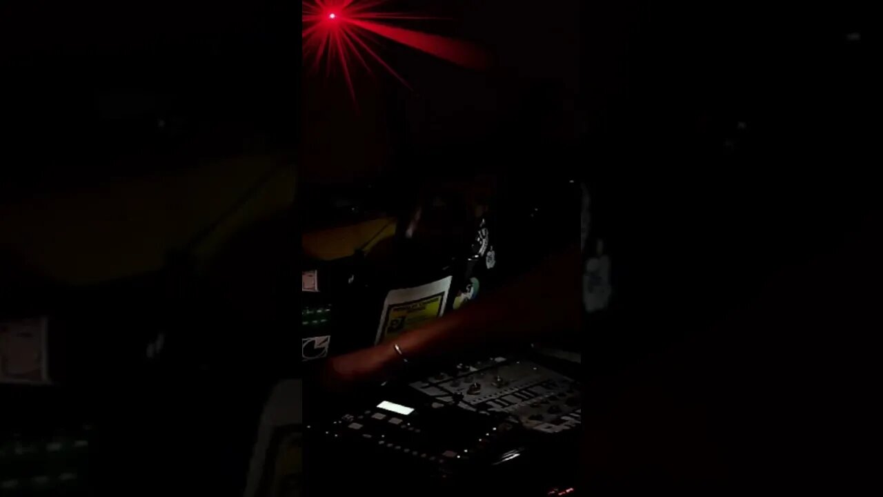 Dinobeats 001 DUKE #acidtechno #techno #electronicmusic #uk #golf
