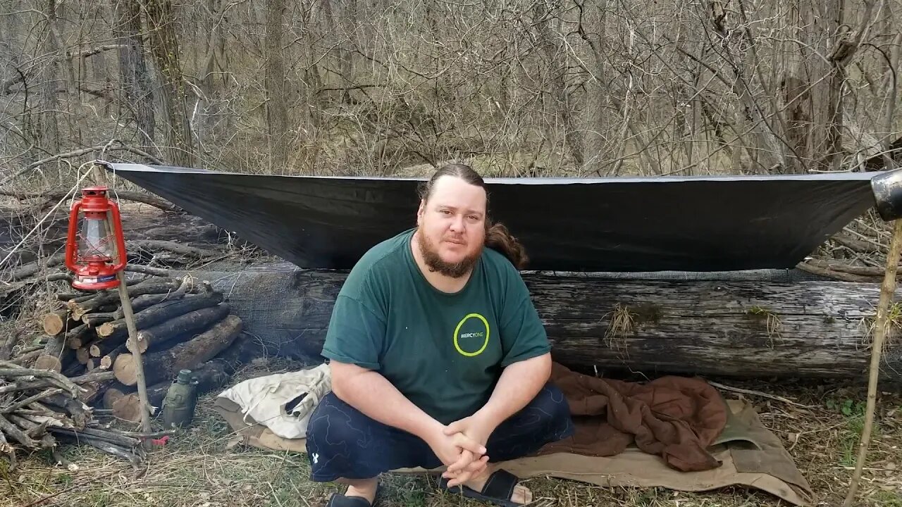 Lean-to Tarp Shelter on a Log | In the Bush #65