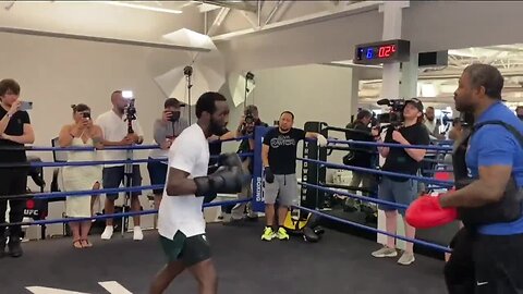 Terence Crawford holds workout ahead of megafight with Errol Spence Jr.