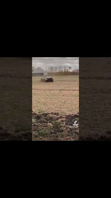 Tim’s driftin in the Dakota in a field #shorts