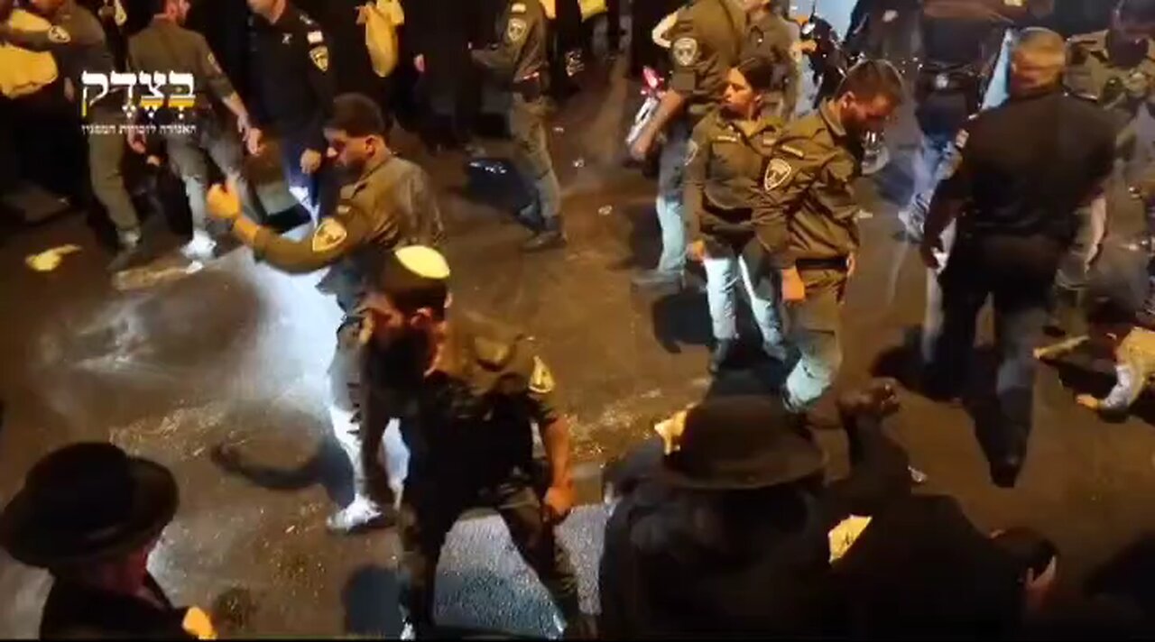 Further footage of the antisemitic pogroms in Amsterdam last week