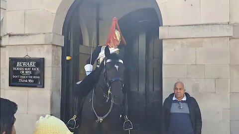 King's guard shouts make way now at tourist after being told to get behind the ballords #kingsguard