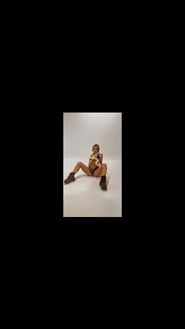 #Model "Lucie Jaid" #Bikini Photoshoot with #Snake