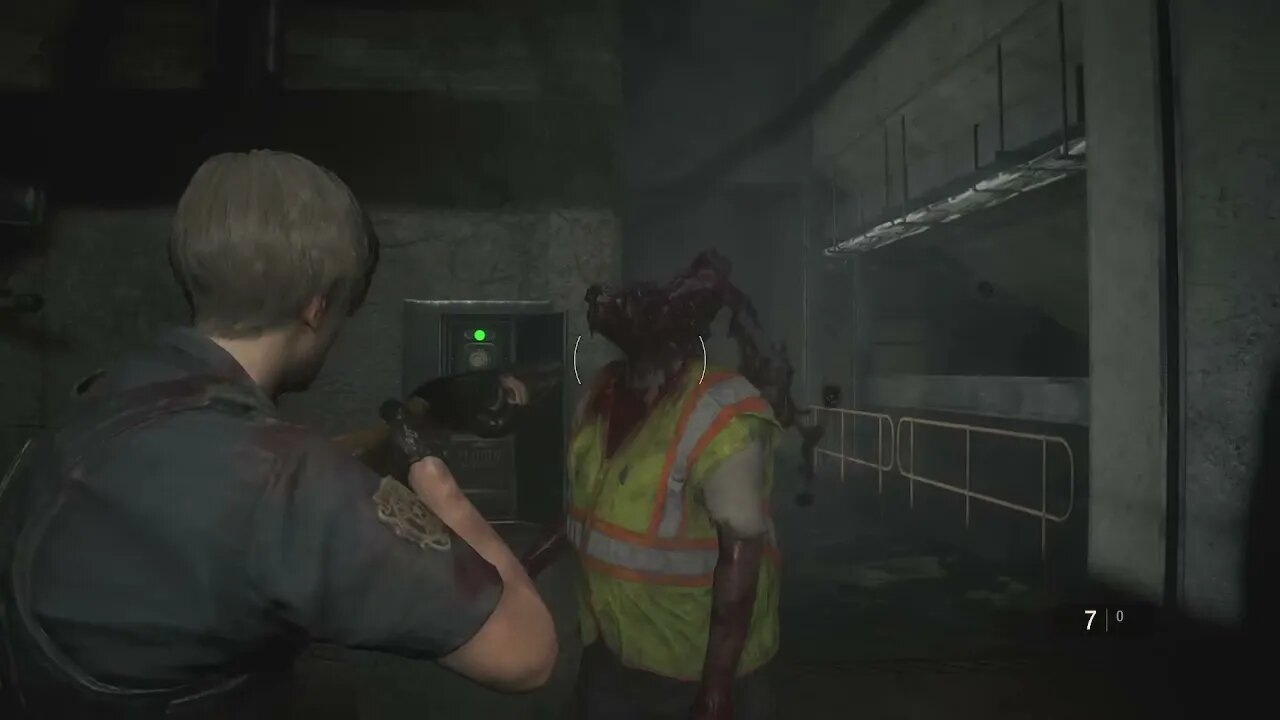 r3tard that dont understand how blind enemies work plays Resident Evil 2 remake at 2am 6