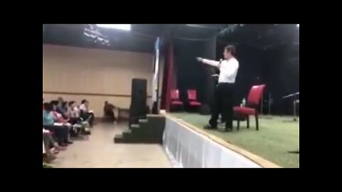 Escándalos en la iglesia. Padre Luis Toro.