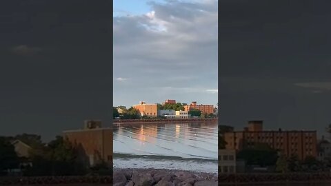 Even waves coming into the beach