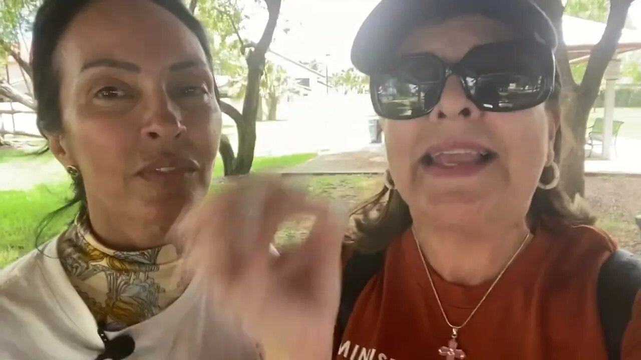 Librería de Coral Way y la 94 Ave