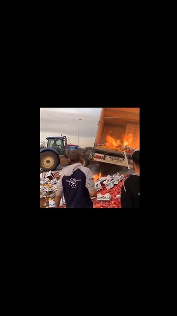 The French Farmers Aren't Playing… Set Fire To A Foreign Truck Trying To Deliver Food