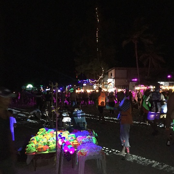 Insane Full Moon Party in Thailand!