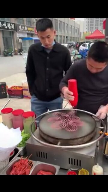 Making food on the Street 😮