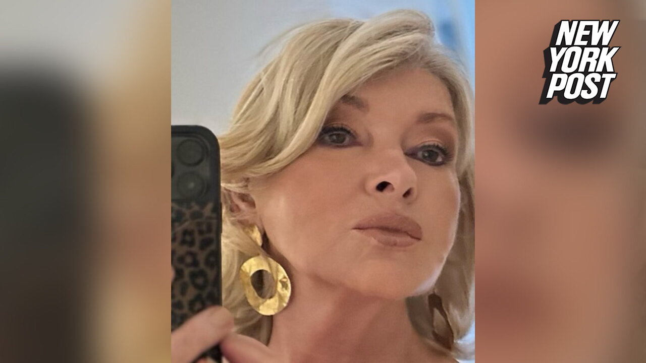 Martha Stewart outdoes legendary 'thirst trap' photo — even wins 'Best Influencer of 2022'