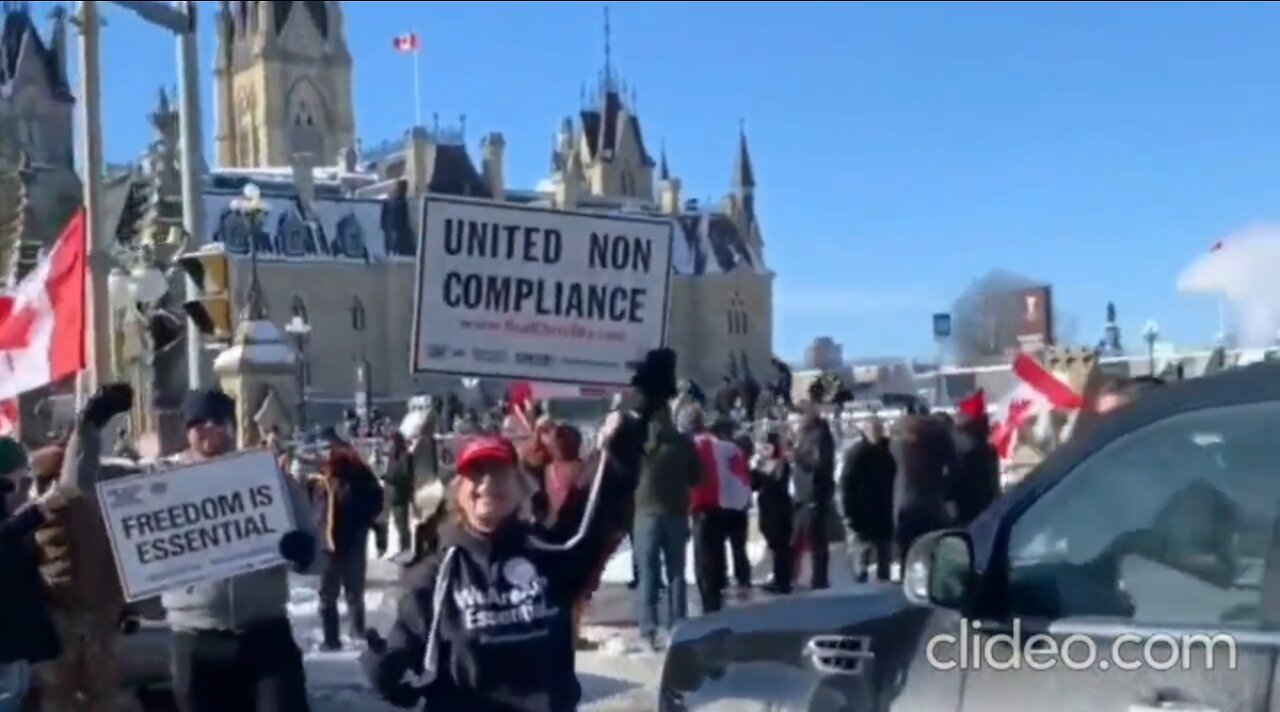 BREAKING: Large Crowds Have Begun To Arrive In Ottawa, Canada As The "Freedom Convoy" Gets Closer