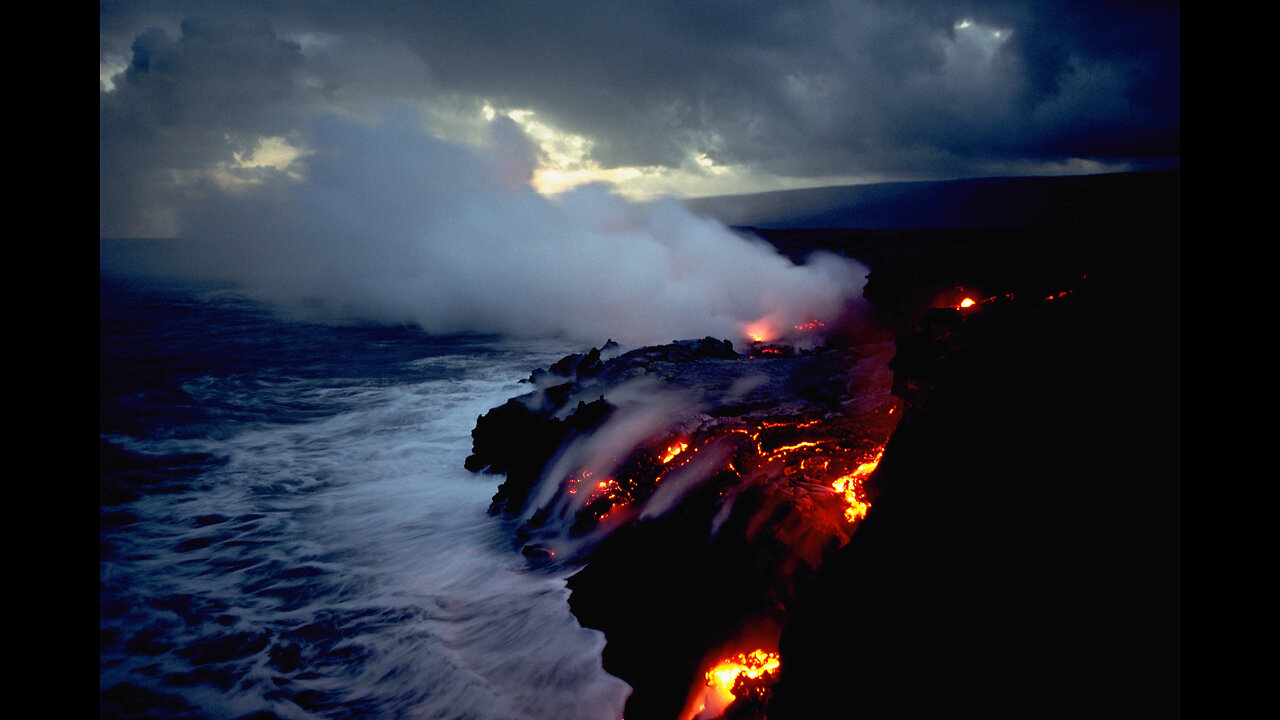 insanely beautiful volcanic eruption by the sea!!!!