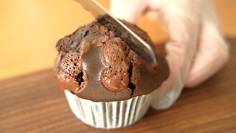 This chocolate muffin will BLOW YOUR MIND!