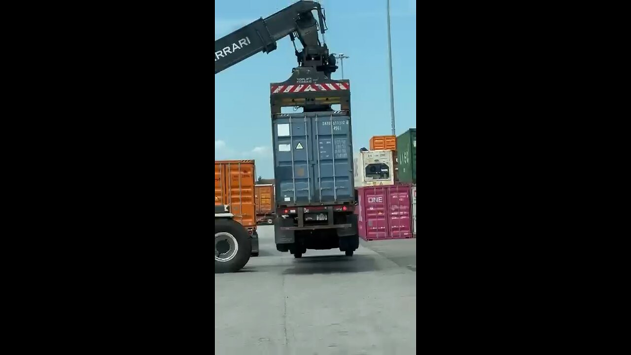 Trucker Fail In Brampton