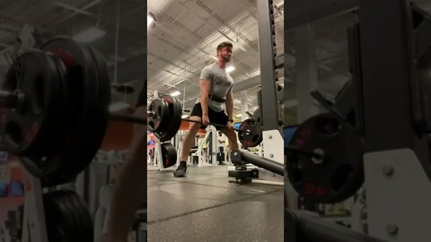 Are sumo deadlifts cheating?