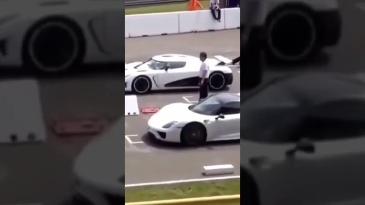 Koenigsegg vs Porsche 918