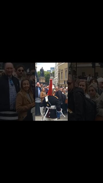 She screams make way #thekingsguard