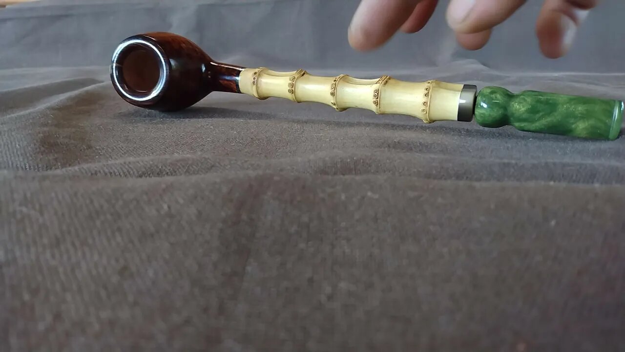Sold, Bamboo reading pipe